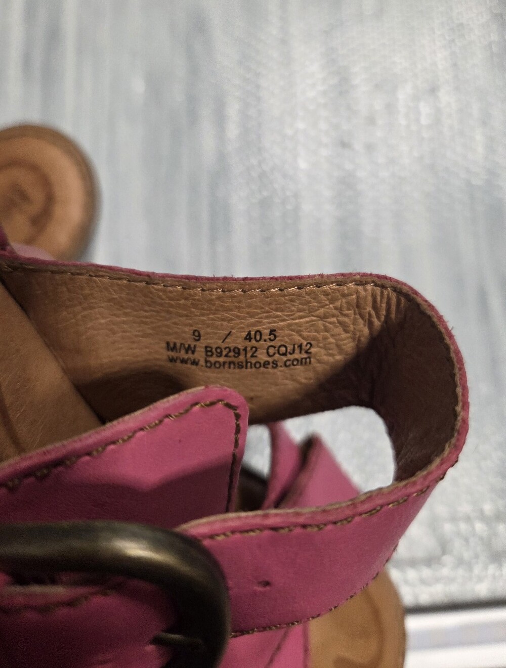 Born Salina Pink Leather Slip on Sandals w/ Adjustable Buckles Size 9 - Picture 4 of 8